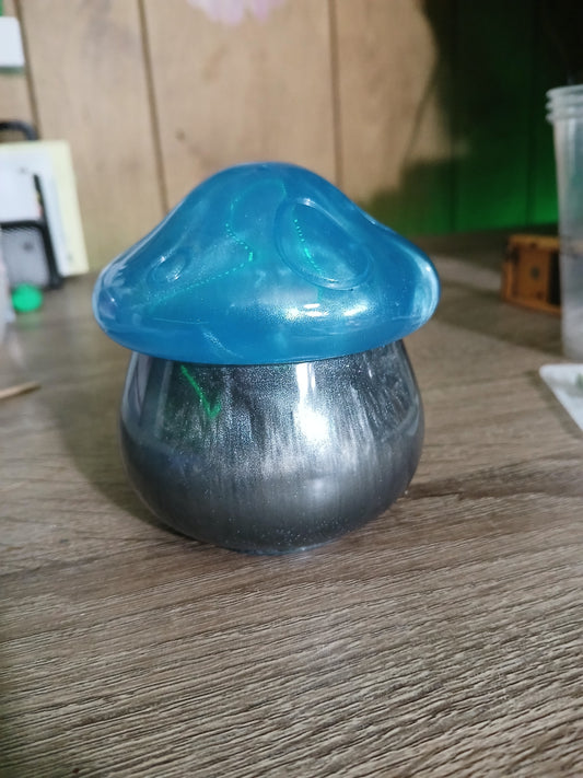 Resin mushroom dish